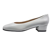 Witte Pumps met Lage Hak - trouwschoenen in kleine sizes