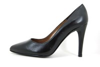 Puntige zwart leren pumps in kleine sizes