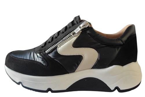 Comfortabele sneaker -zwart