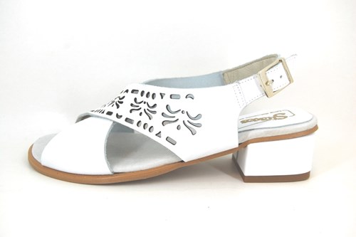 Crack pot Illustreren Tektonisch Witte leren dames sandalen | Grote Maten | Open schoenen | Stravers Luxe  Schoenen