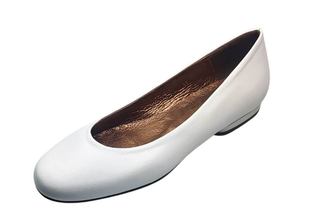 meerderheid petticoat Marco Polo Witte leren ballerinas | Kleine Maten | Ballerina's | Stravers Luxe Schoenen