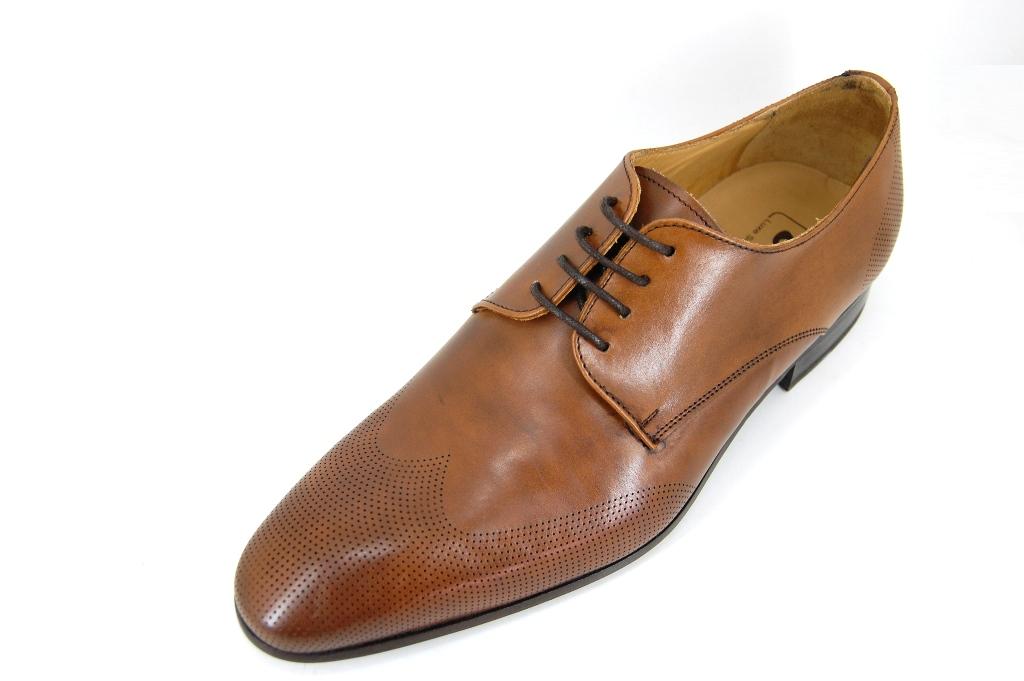 gaatjes schoenen