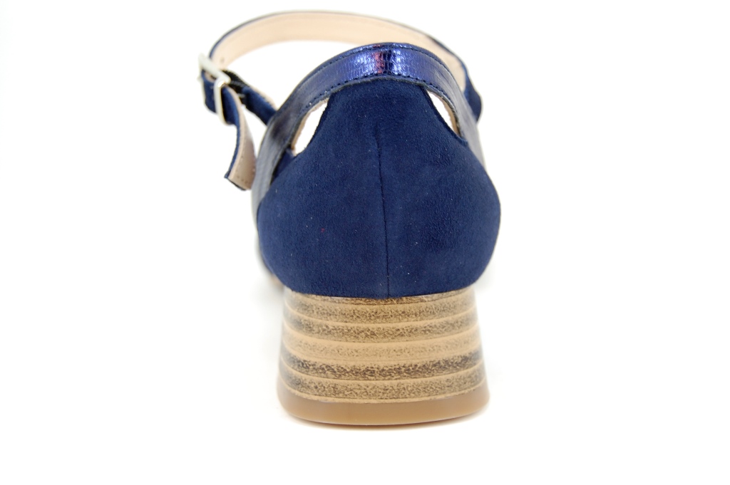 blauwe sandalen met lage hak